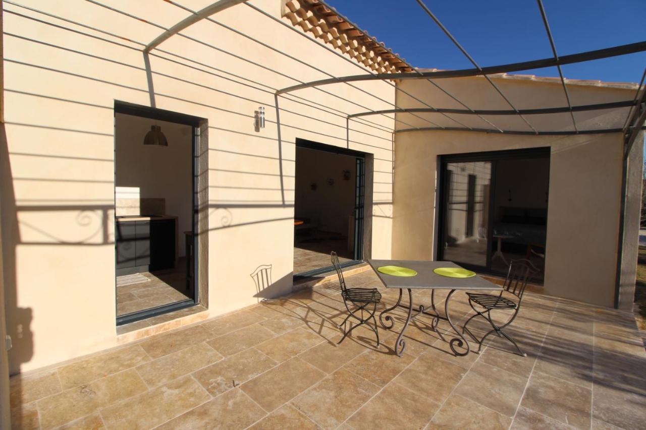 Appartement Calme Et Lumineux Paradou Esterno foto